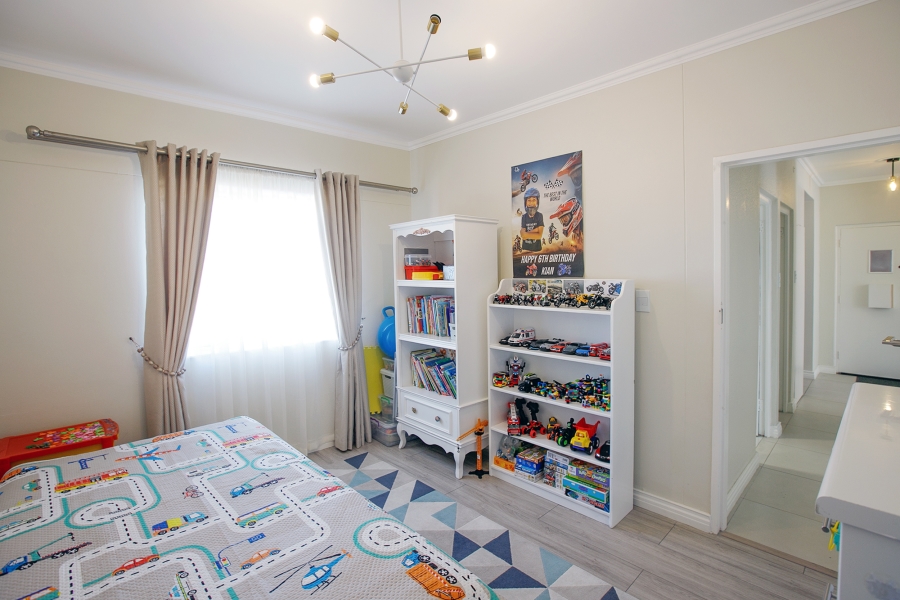 2 Bedroom Property for Sale in Wynberg Upper Western Cape